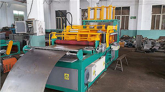 Corrugated tank fin wall forming machine
